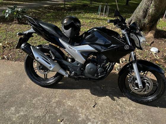 YAMAHA FAZER 250IE LIMITED EDITION 